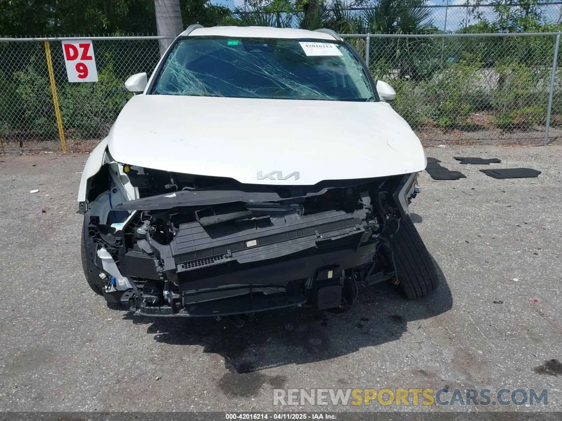 6 fotografías del automóvil dañado KNDPVCAG9P7095057 KIA SPORTAGE HYBRID 2023