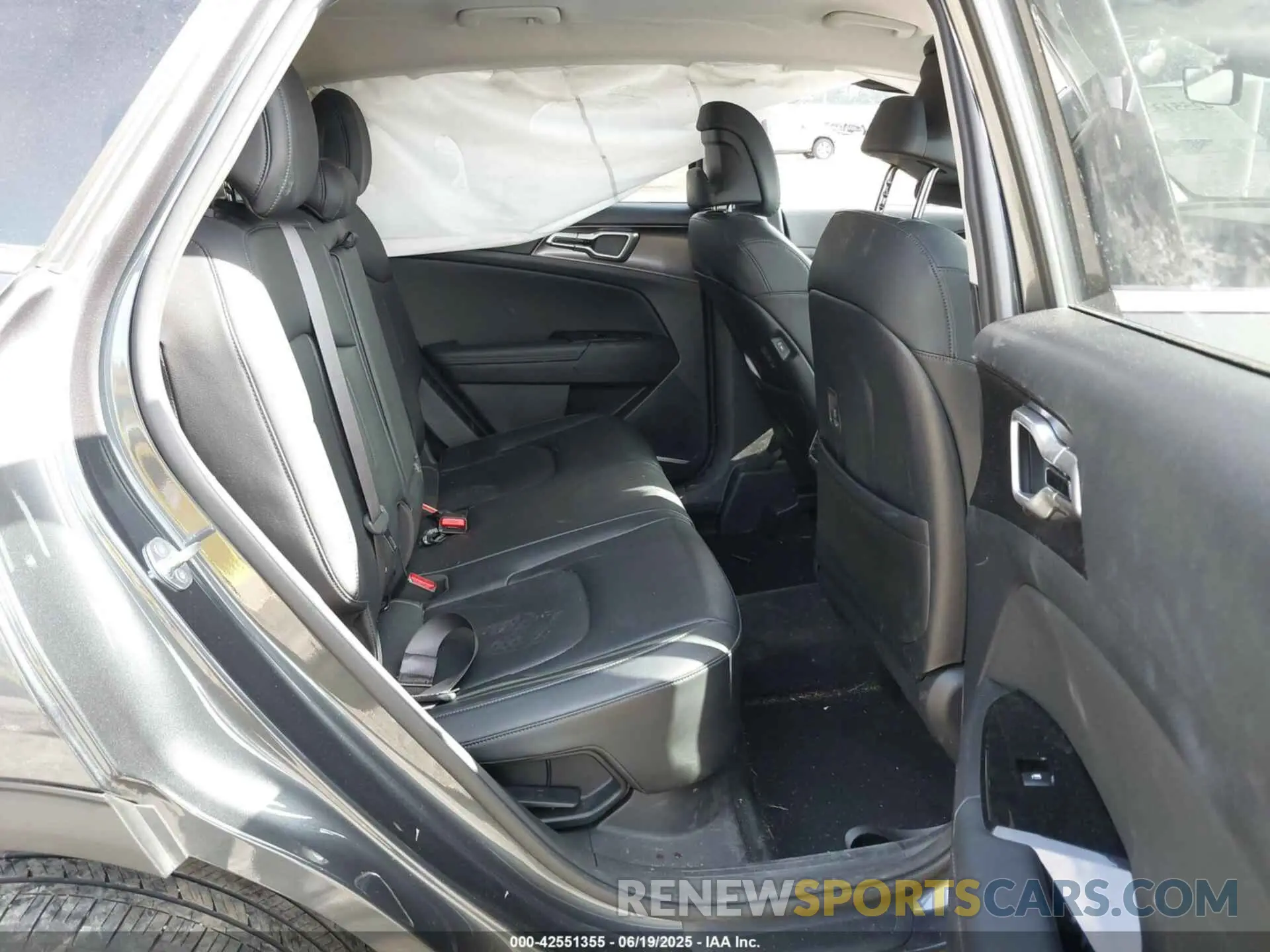 8 fotografías del automóvil dañado KNDPVCAGXP7091731 KIA SPORTAGE HYBRID 2023