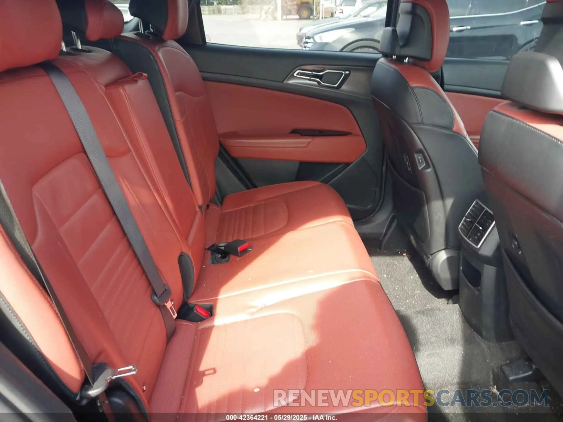 8 fotografías del automóvil dañado KNDPXCAG1P7020251 KIA SPORTAGE HYBRID 2023