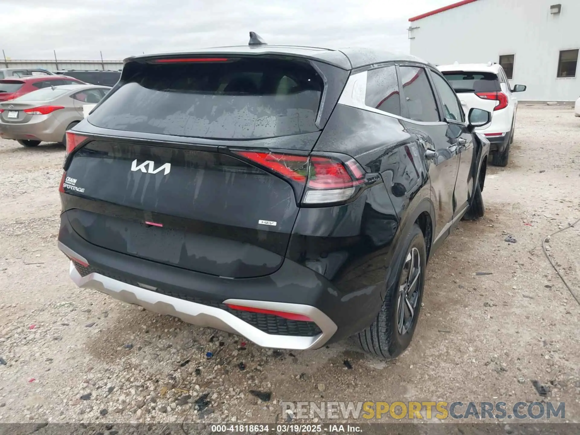 4 fotografías del automóvil dañado KNDPUCDG0R7152425 KIA SPORTAGE HYBRID 2024