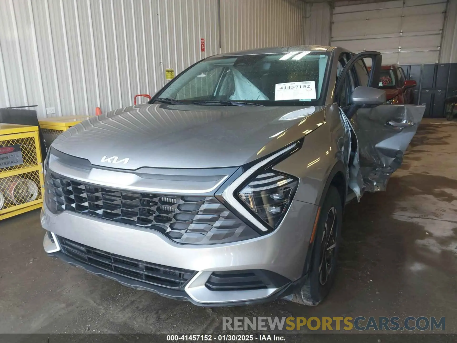 2 fotografías del automóvil dañado KNDPUCDG4R7126507 KIA SPORTAGE HYBRID 2024