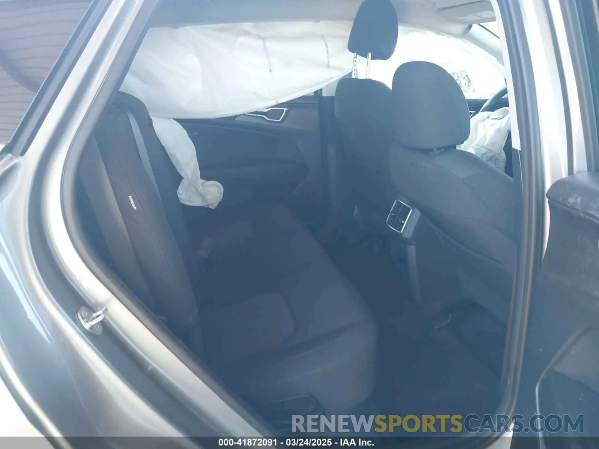 8 fotografías del automóvil dañado KNDPU3DG0S7197354 KIA SPORTAGE HYBRID 2025
