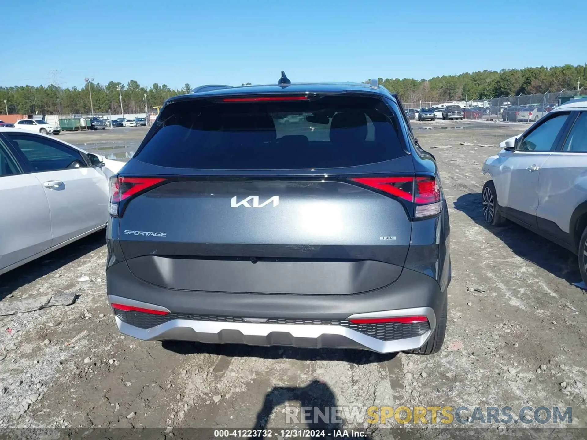 16 fotografías del automóvil dañado KNDPVCDG9S7196796 KIA SPORTAGE HYBRID 2025
