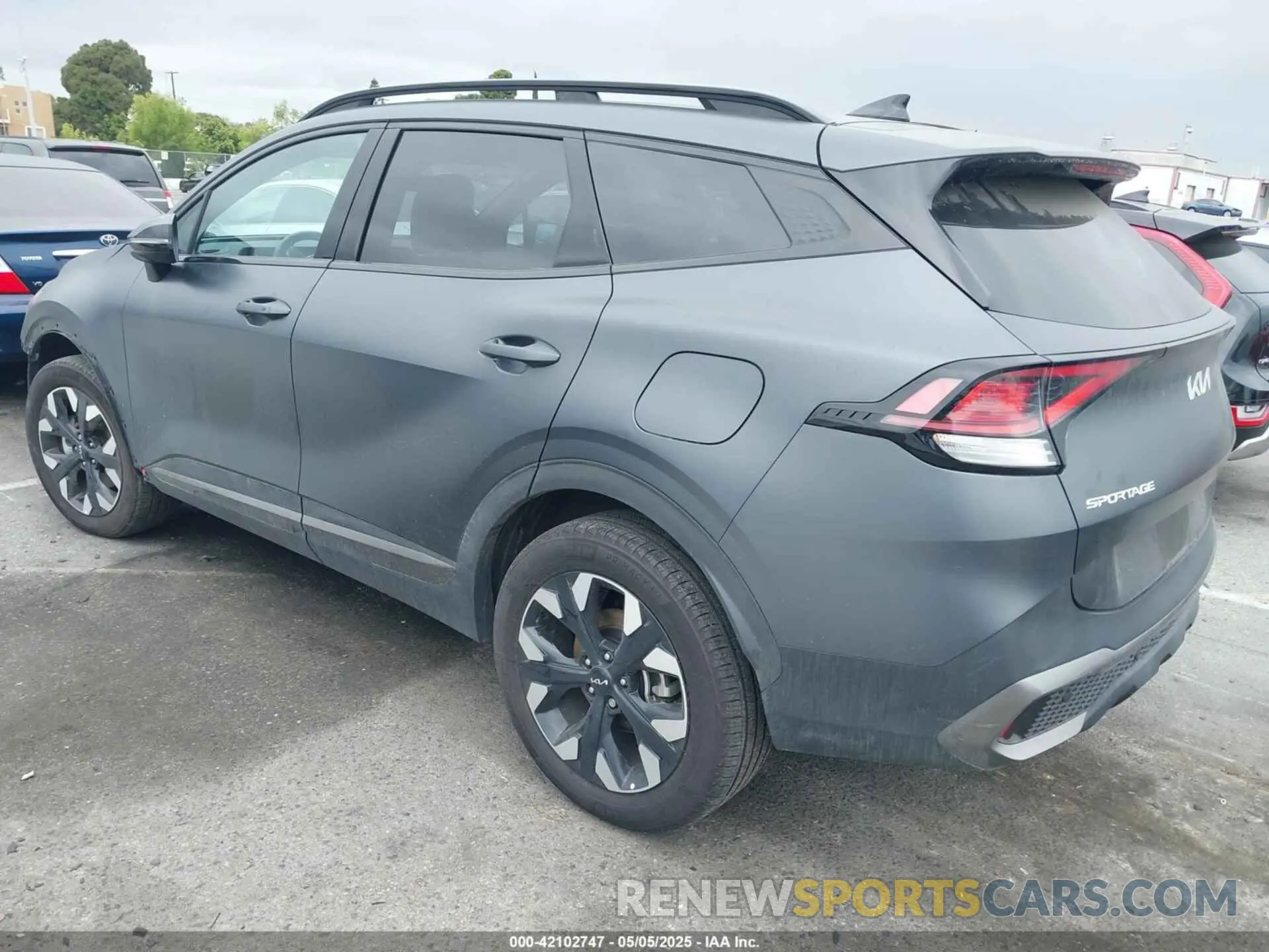 3 fotografías del automóvil dañado KNDPYDAH1P7084060 KIA SPORTAGE PLUG-IN HYBRID 2023
