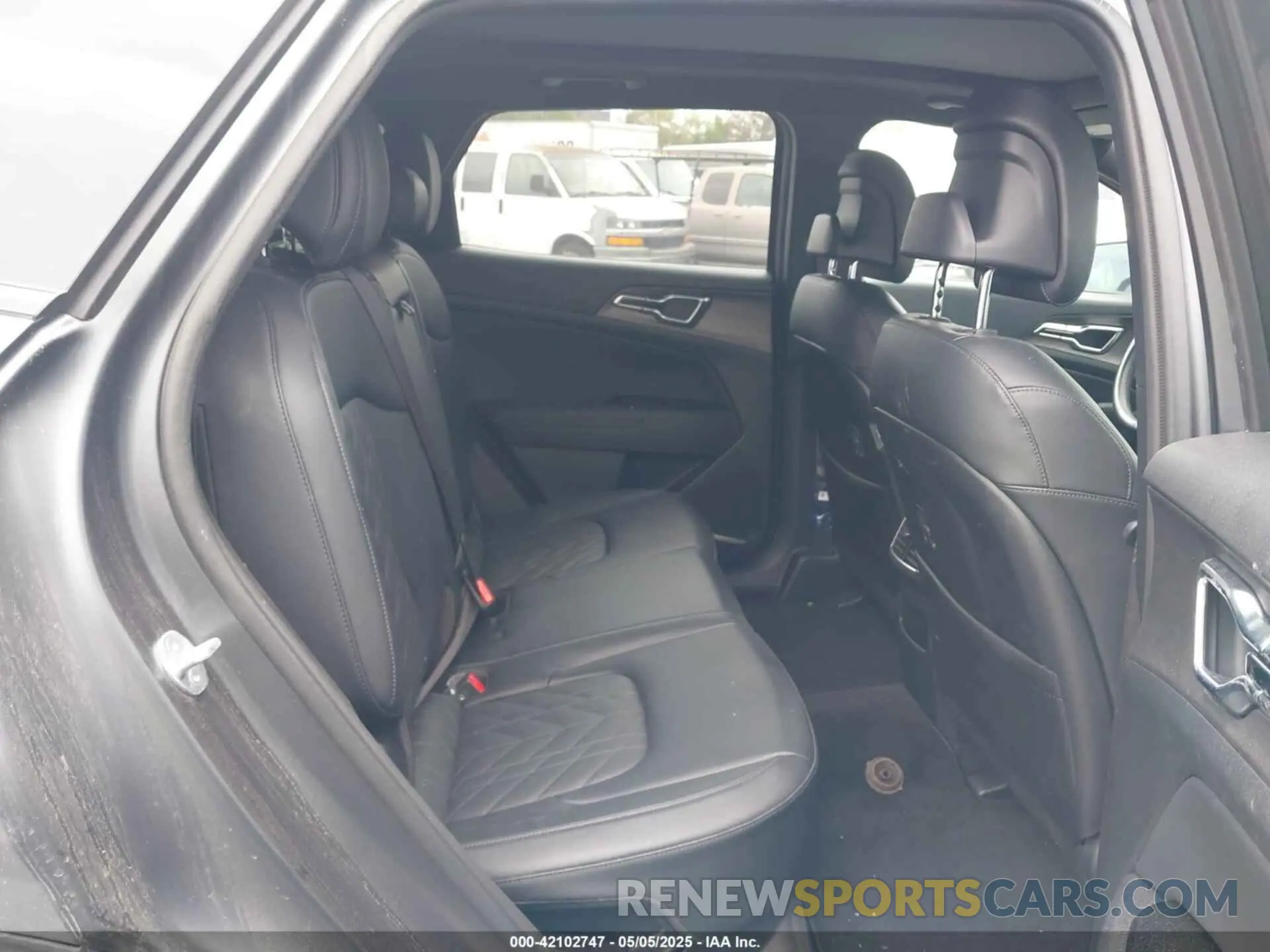 8 fotografías del automóvil dañado KNDPYDAH1P7084060 KIA SPORTAGE PLUG-IN HYBRID 2023