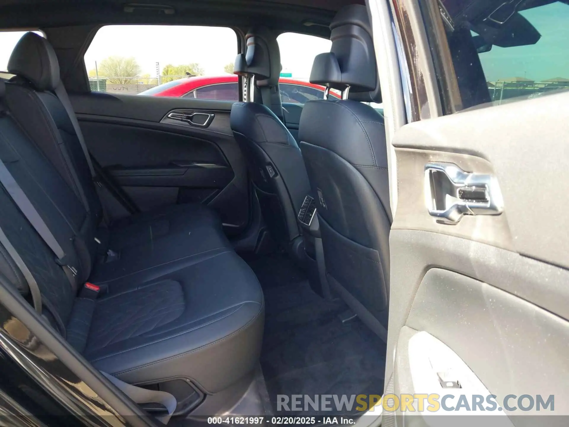 8 fotografías del automóvil dañado KNDPZDAHXP7049353 KIA SPORTAGE PLUG-IN HYBRID 2023