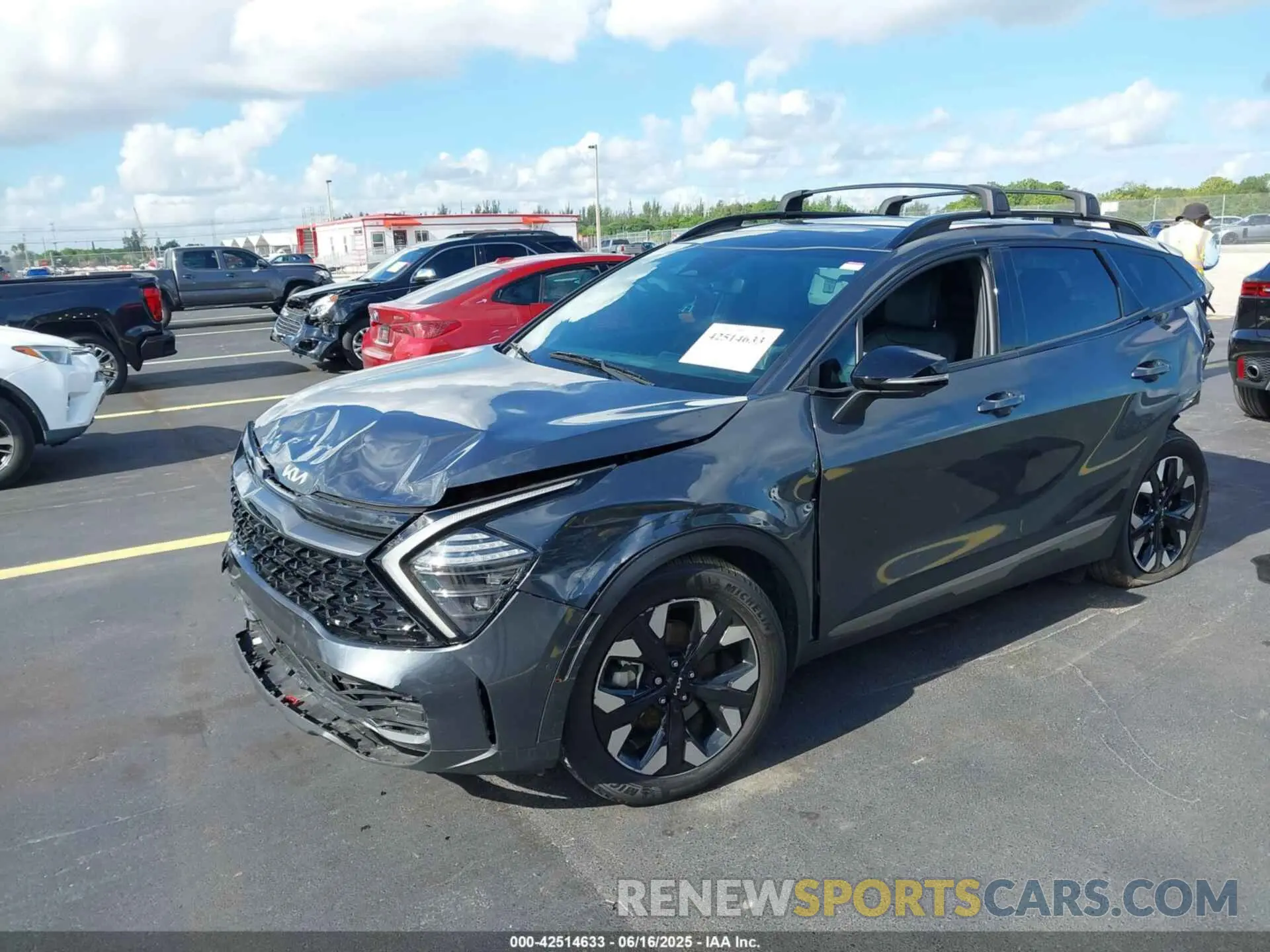 2 fotografías del automóvil dañado KNDPZDDH2R7151308 KIA SPORTAGE PLUG-IN HYBRID 2024