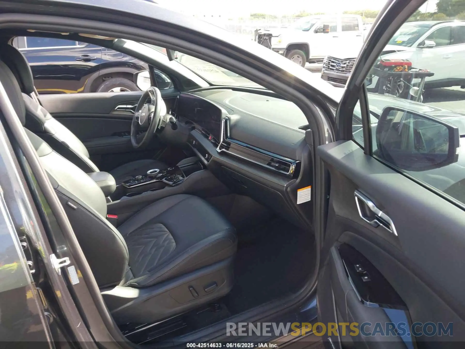 5 fotografías del automóvil dañado KNDPZDDH2R7151308 KIA SPORTAGE PLUG-IN HYBRID 2024