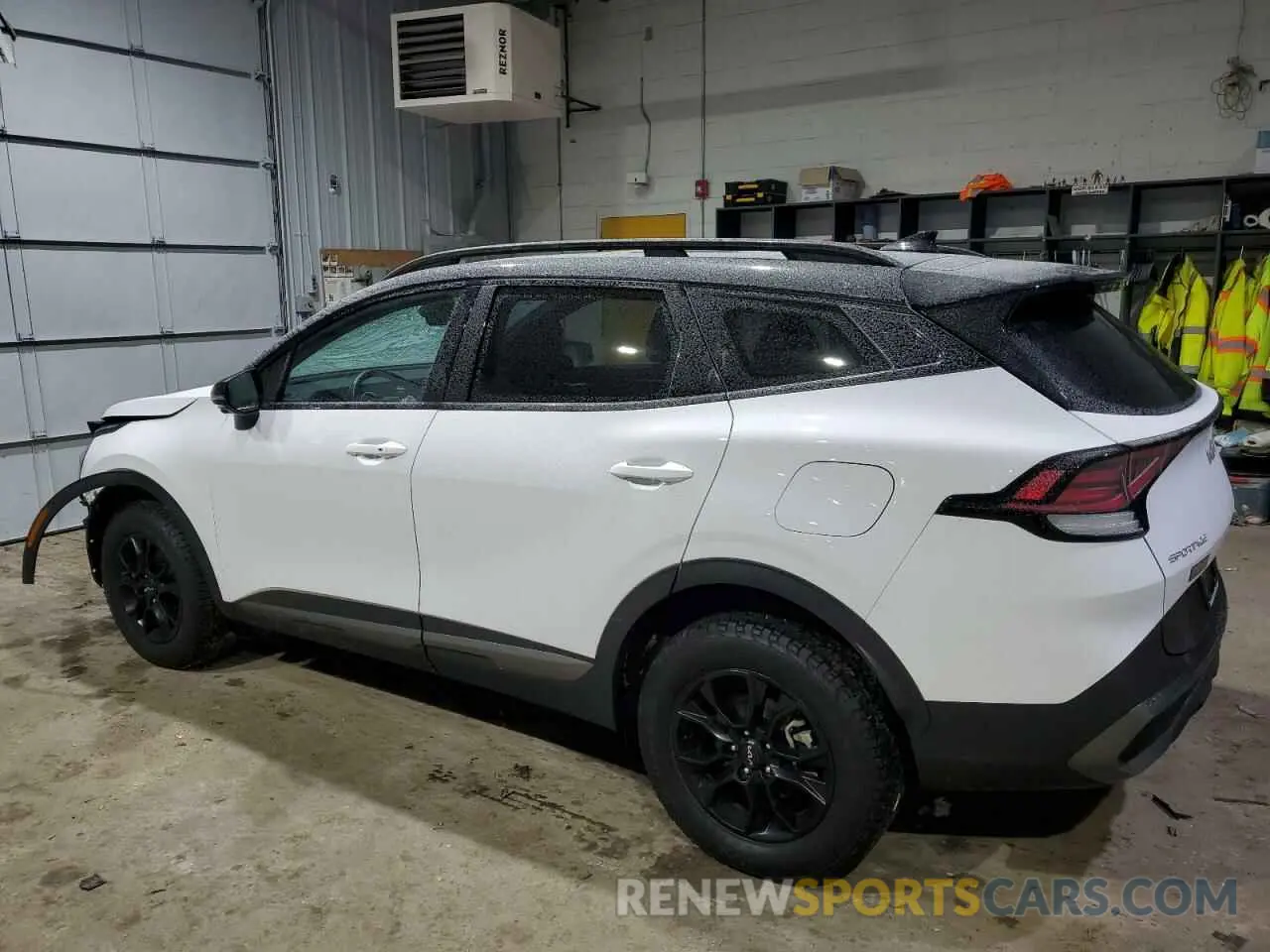 2 fotografías del automóvil dañado 5XYK7CAF7PG118740 KIA SPORTAGE X 2023