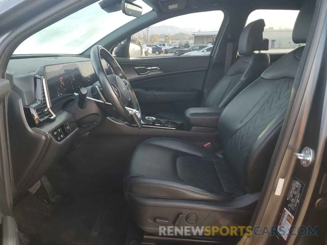 7 fotografías del automóvil dañado KNDPYDAH8P7097842 KIA SPORTAGE X 2023