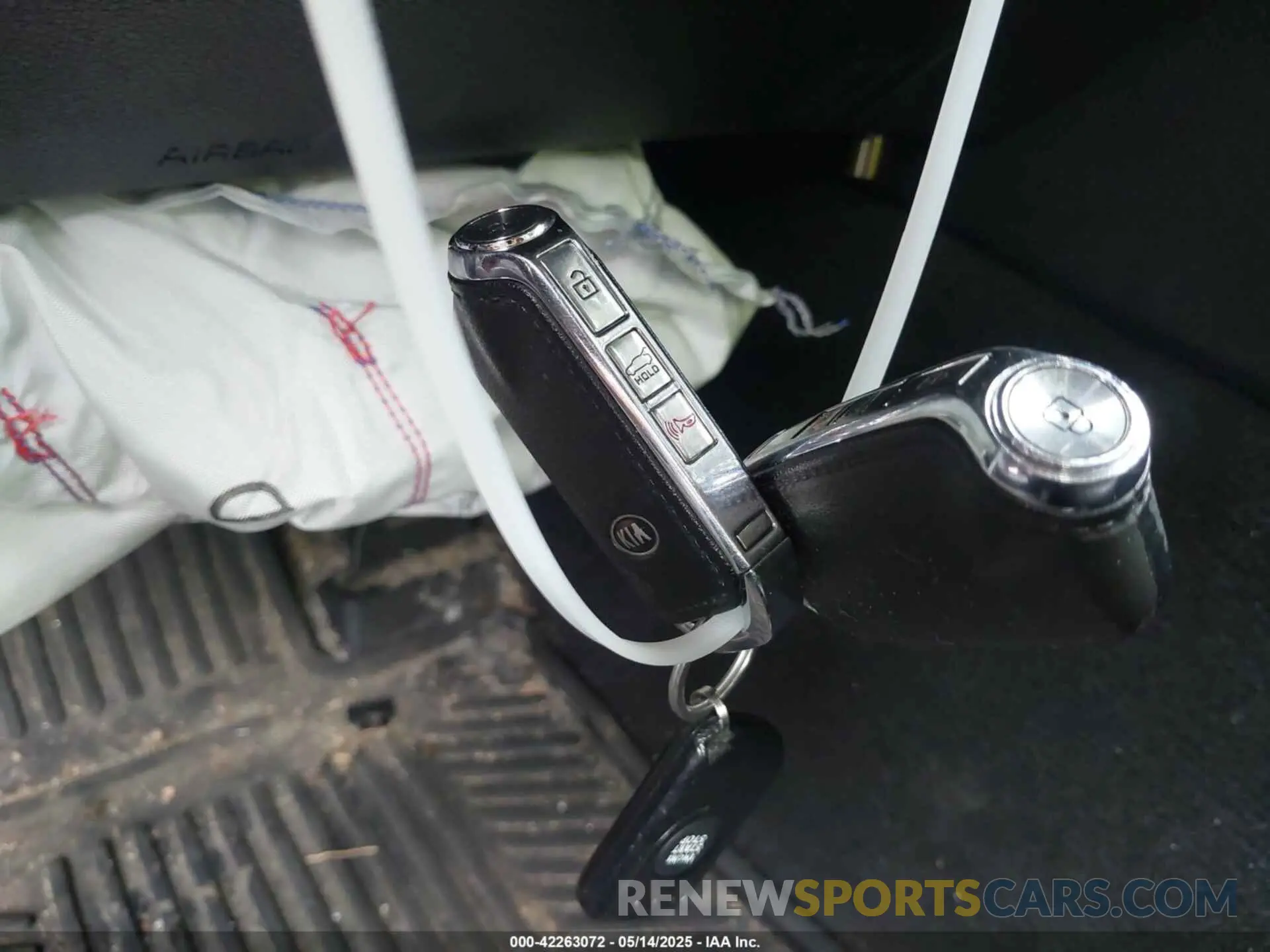 11 fotografías del automóvil dañado KNAE15LA1K6059284 KIA STINGER 2019