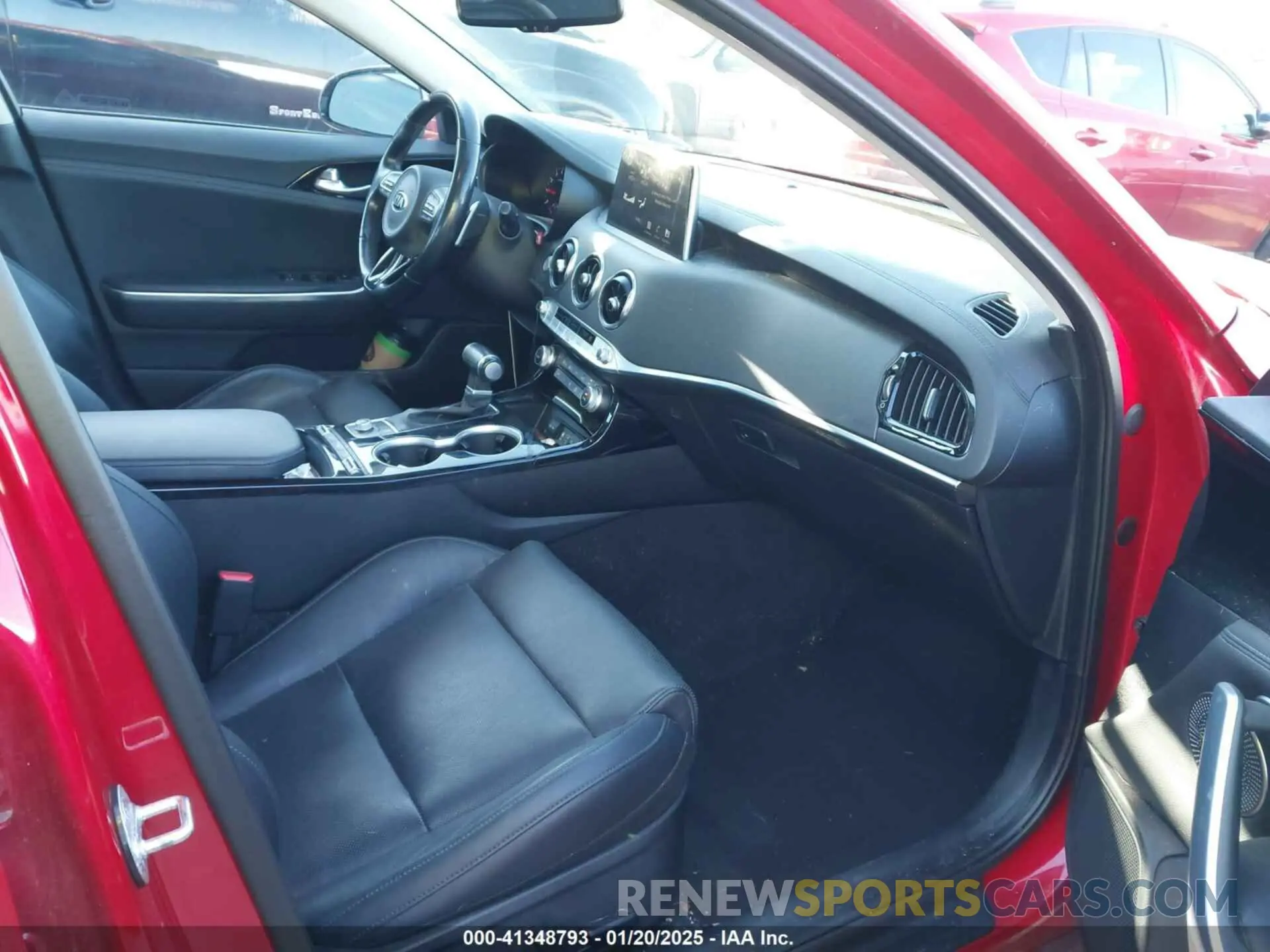 5 fotografías del automóvil dañado KNAE15LA2K6046124 KIA STINGER 2019