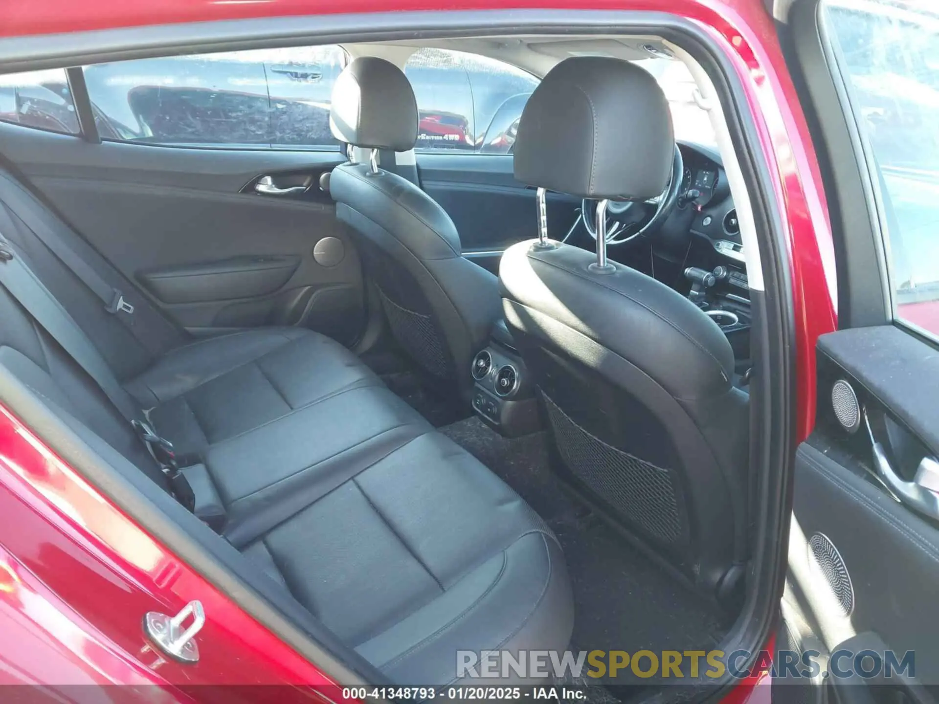 8 fotografías del automóvil dañado KNAE15LA2K6046124 KIA STINGER 2019