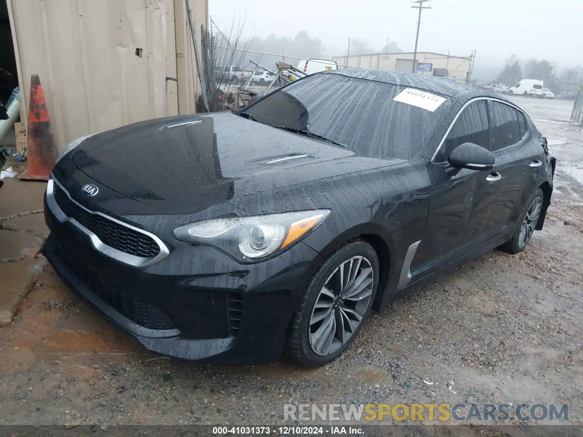 2 fotografías del automóvil dañado KNAE15LA6K6069504 KIA STINGER 2019