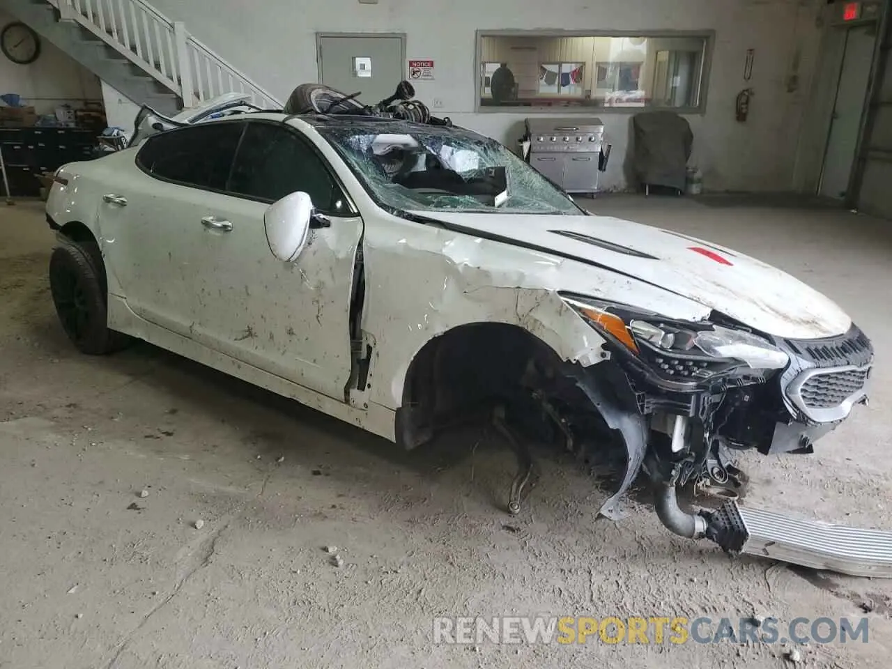 4 fotografías del automóvil dañado KNAE15LA7K6045924 KIA STINGER 2019