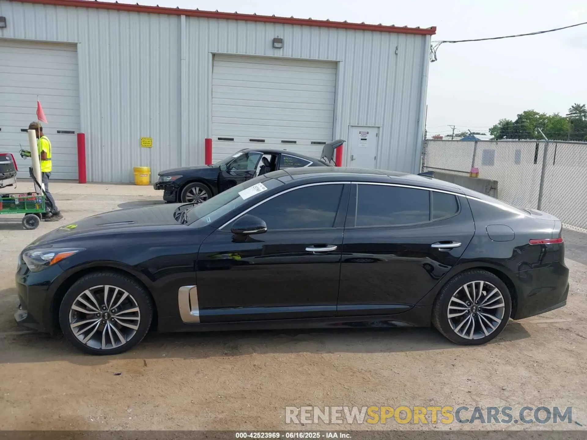 13 fotografías del automóvil dañado KNAE25LA5K6058927 KIA STINGER 2019