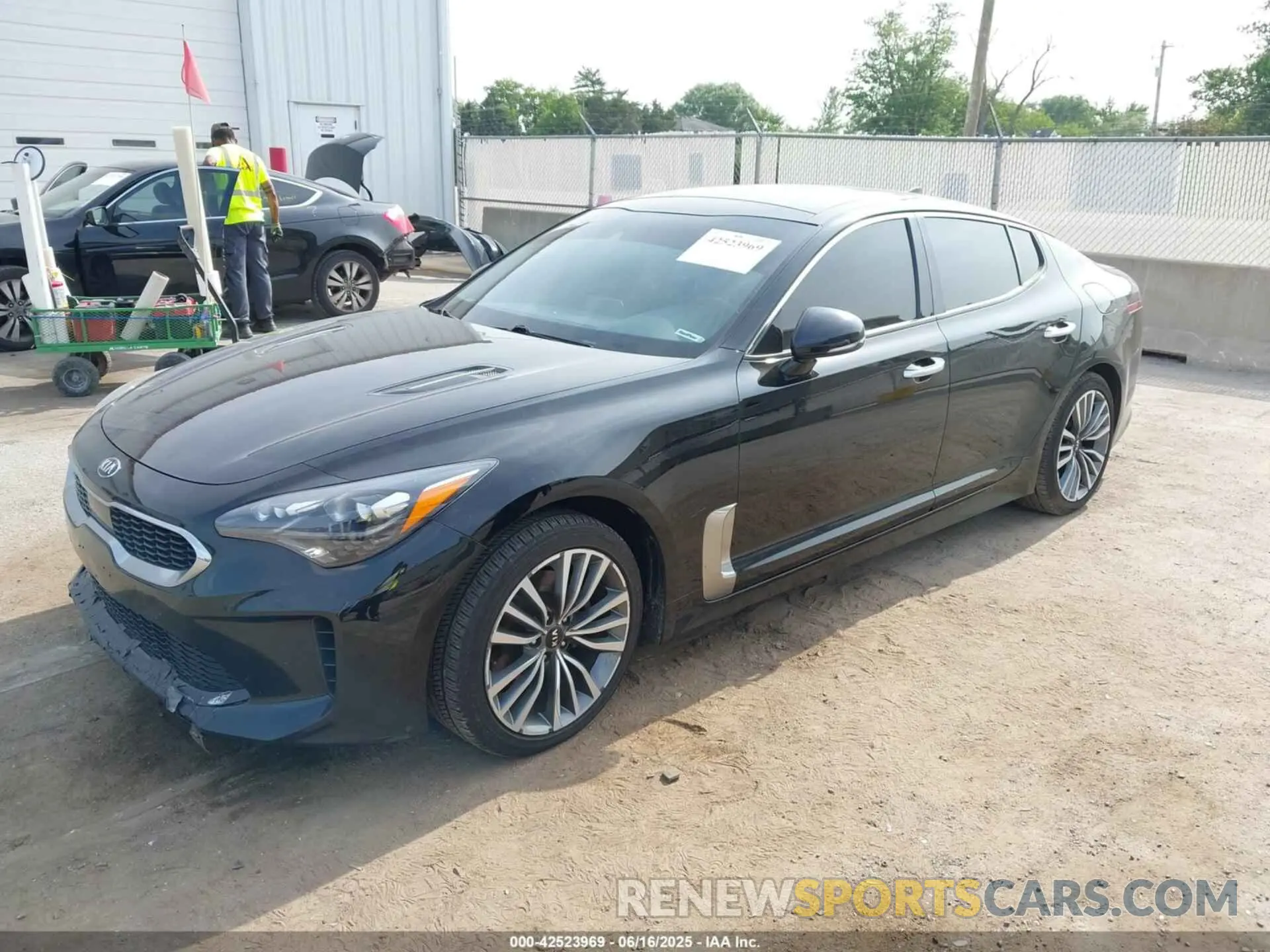 2 fotografías del automóvil dañado KNAE25LA5K6058927 KIA STINGER 2019