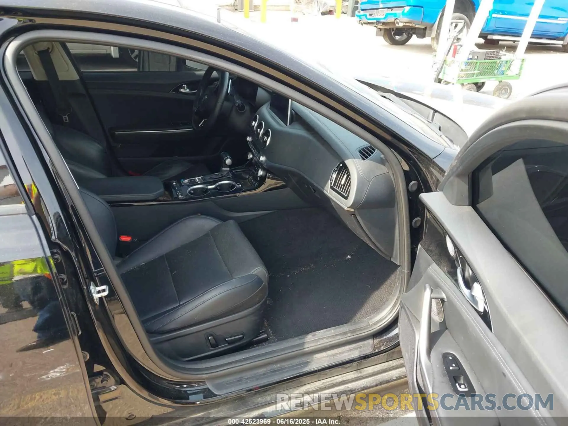 5 fotografías del automóvil dañado KNAE25LA5K6058927 KIA STINGER 2019