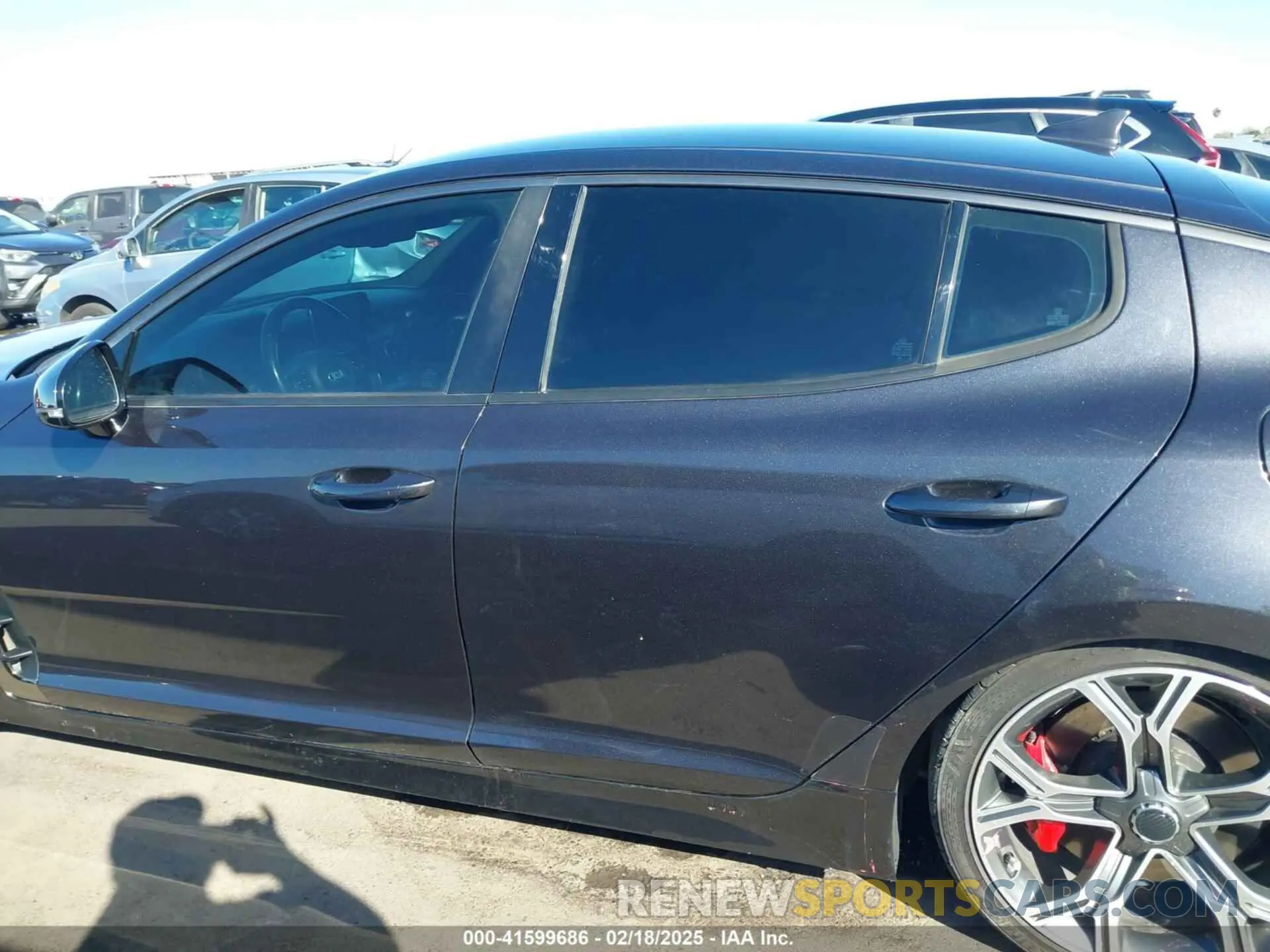 15 fotografías del automóvil dañado KNAE35LC3K6059198 KIA STINGER 2019