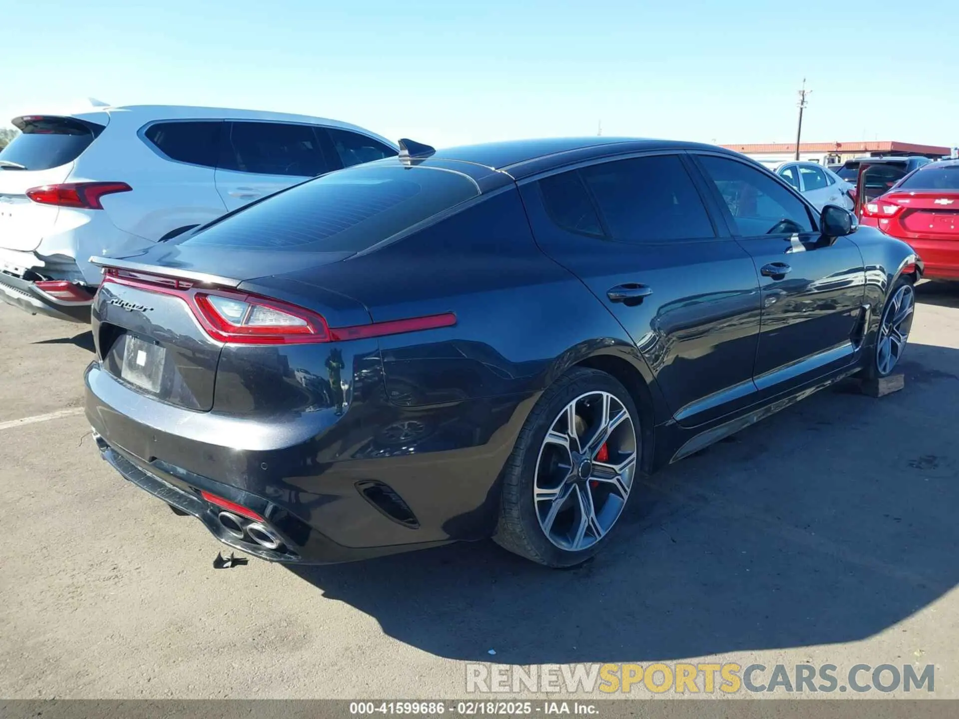 4 fotografías del automóvil dañado KNAE35LC3K6059198 KIA STINGER 2019