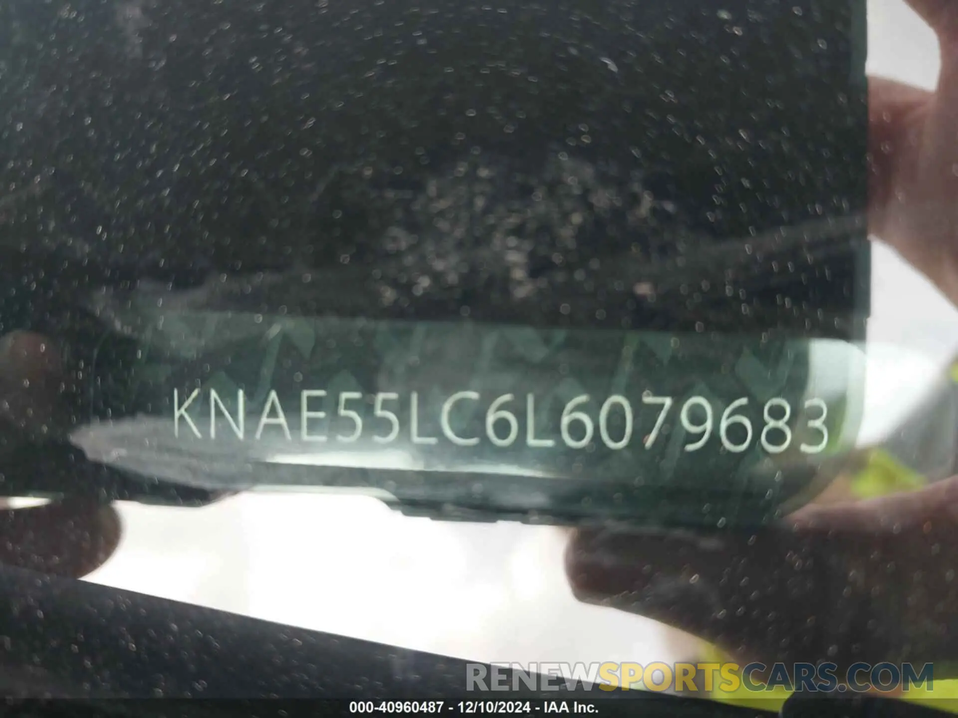 9 fotografías del automóvil dañado KNAE35LC7K6070754 KIA STINGER 2019