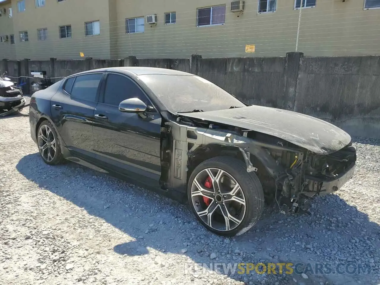 4 fotografías del automóvil dañado KNAE35LCXK6055410 KIA STINGER 2019