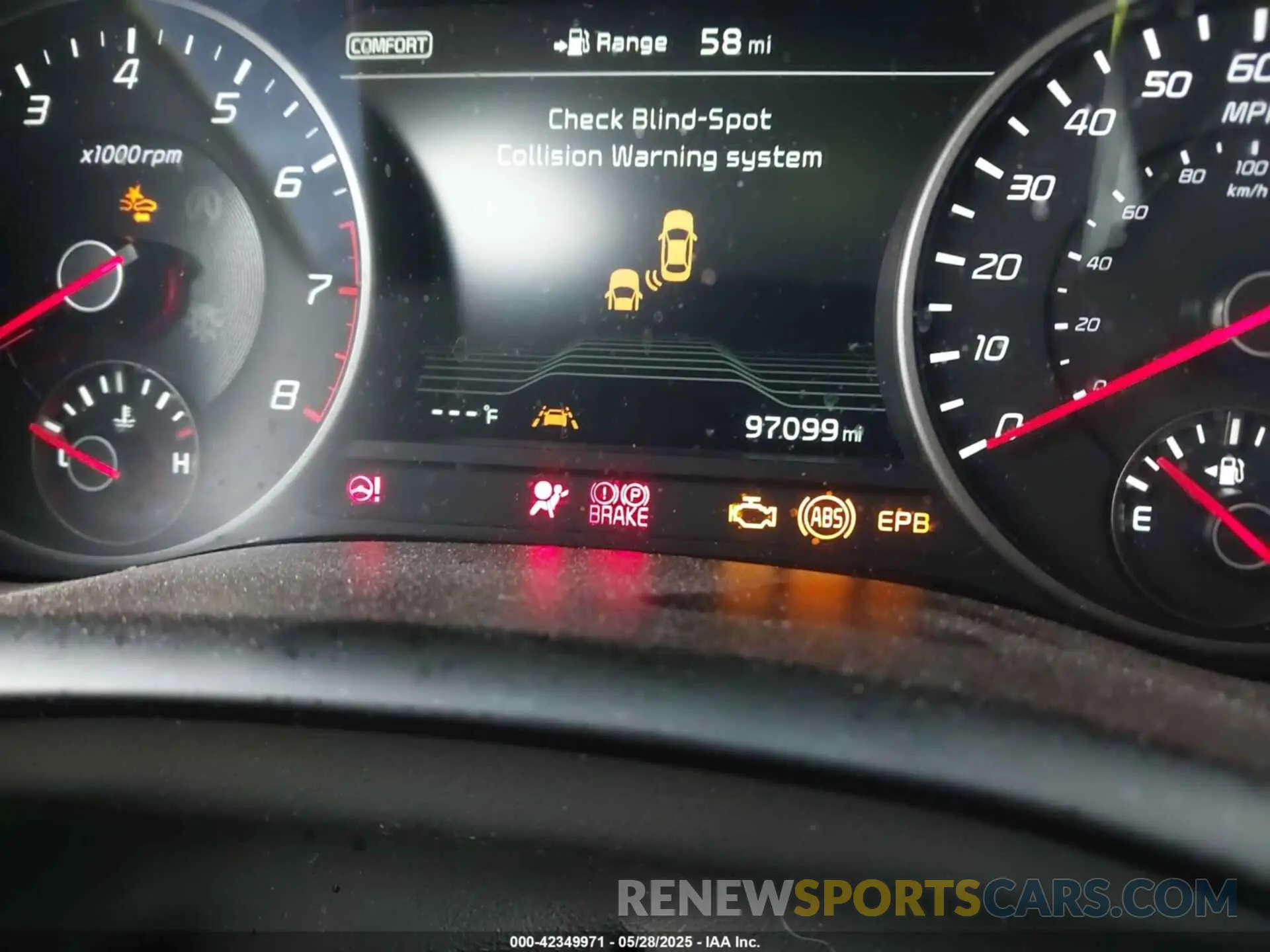 15 fotografías del automóvil dañado KNAE45LC8K6051272 KIA STINGER 2019