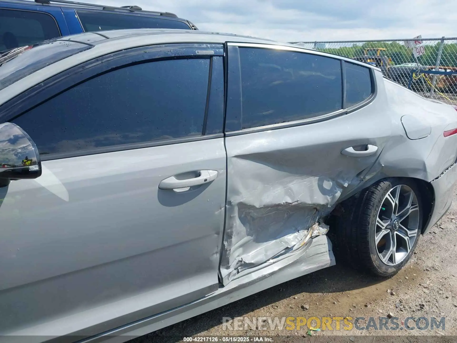 6 fotografías del automóvil dañado KNAE55LC1K6069433 KIA STINGER 2019