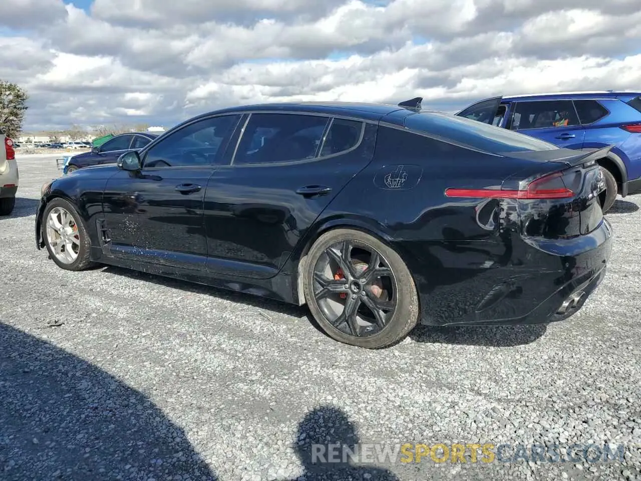 2 fotografías del automóvil dañado KNAE15LA0L6078149 KIA STINGER 2020