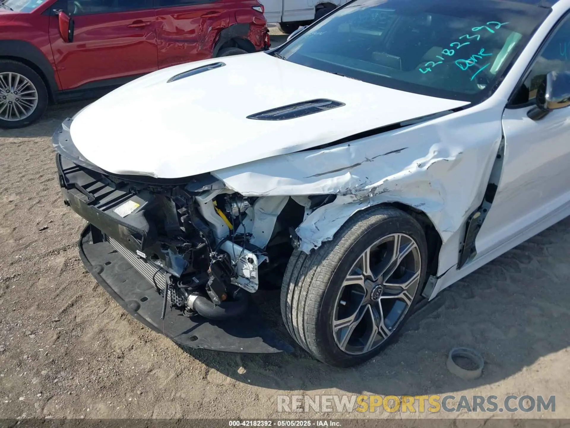 6 fotografías del automóvil dañado KNAE15LA2L6080727 KIA STINGER 2020