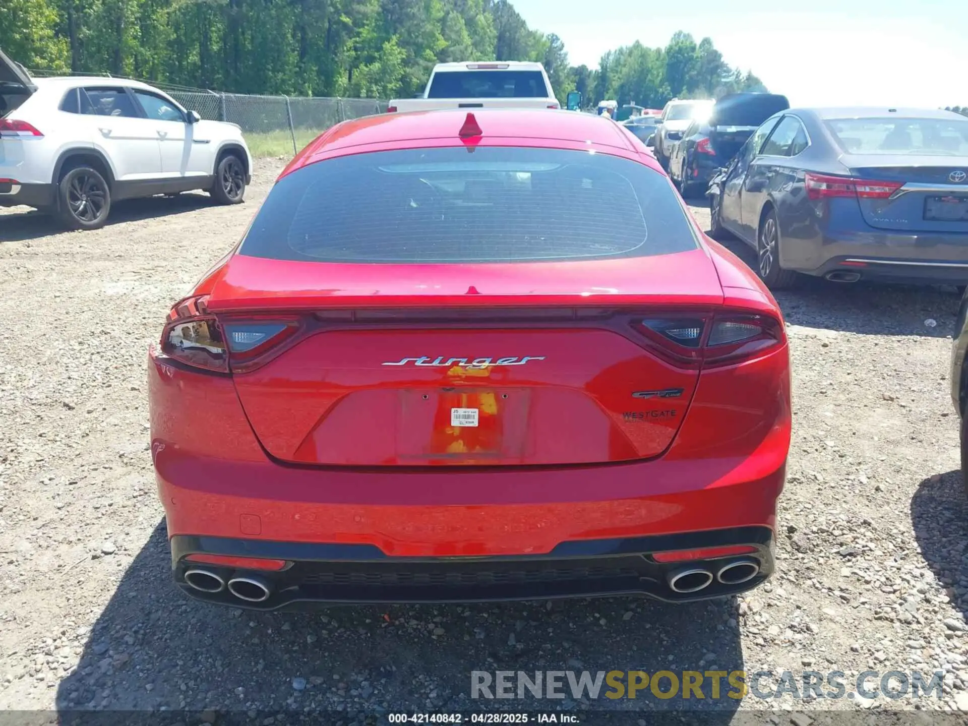 16 fotografías del automóvil dañado KNAE15LA4L6084309 KIA STINGER 2020