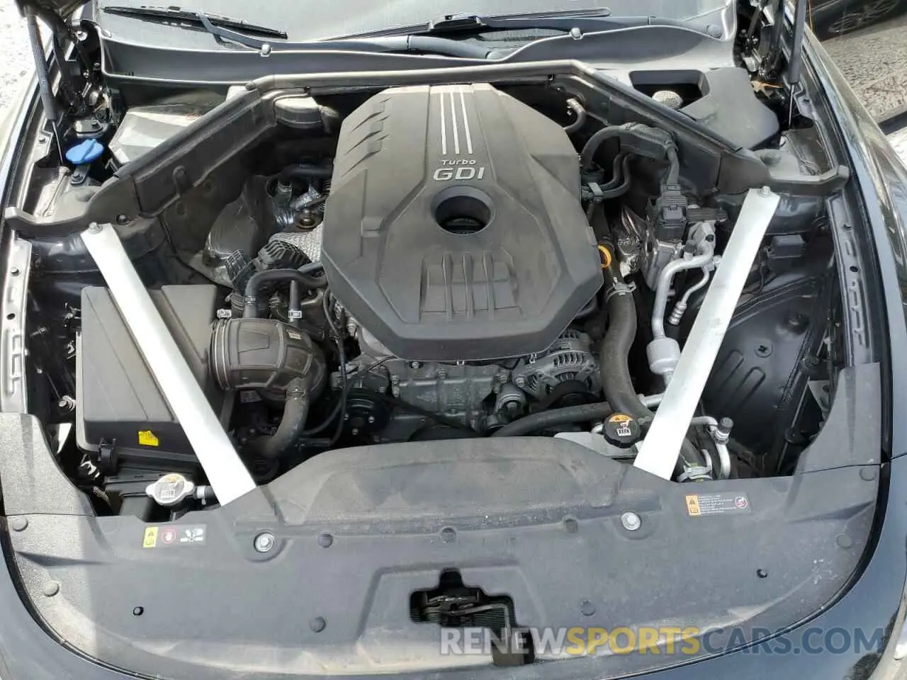 11 fotografías del automóvil dañado KNAE15LA9L6072317 KIA STINGER 2020