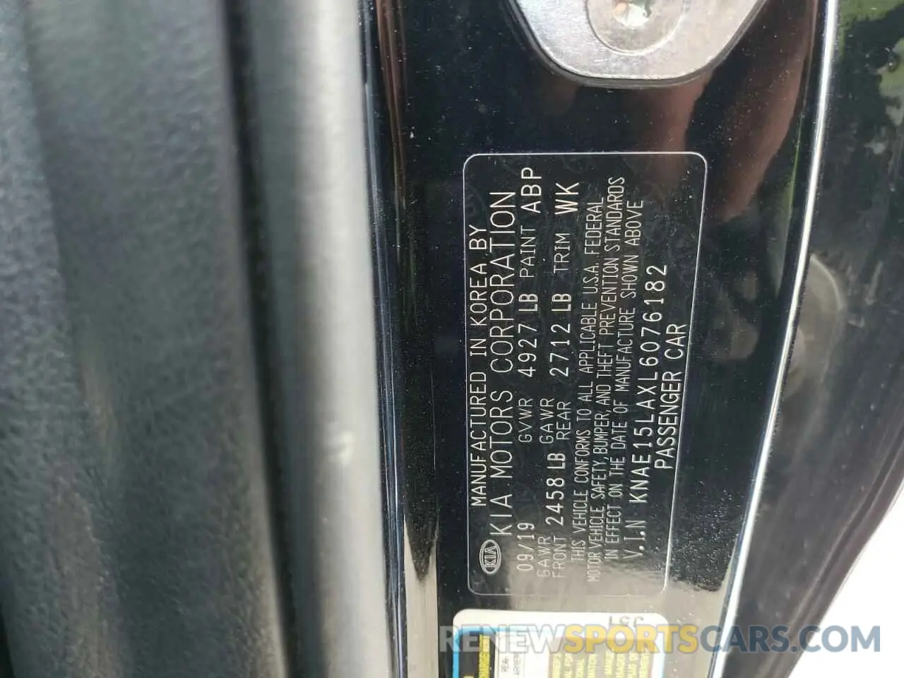 15 fotografías del automóvil dañado KNAE15LAXL6076182 KIA STINGER 2020