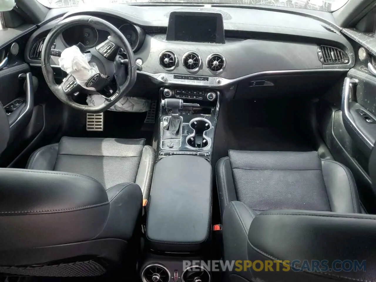 8 fotografías del automóvil dañado KNAE15LAXL6076182 KIA STINGER 2020