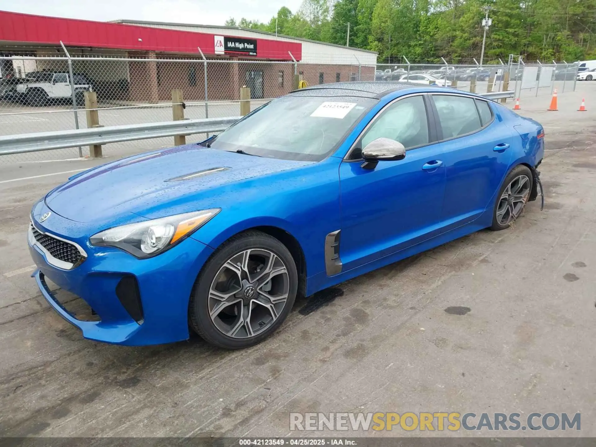 2 fotografías del automóvil dañado KNAE15LAXL6082743 KIA STINGER 2020
