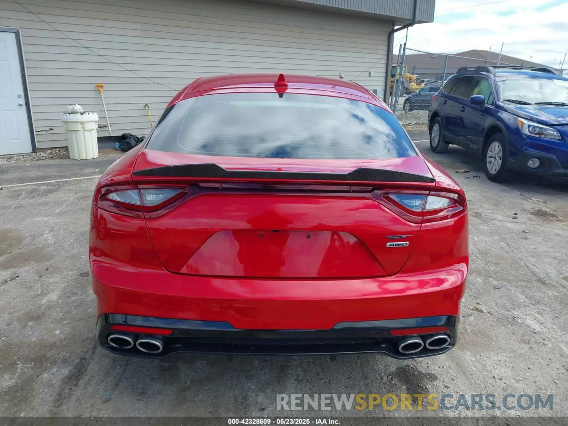 16 fotografías del automóvil dañado KNAE35LC0L6080320 KIA STINGER 2020