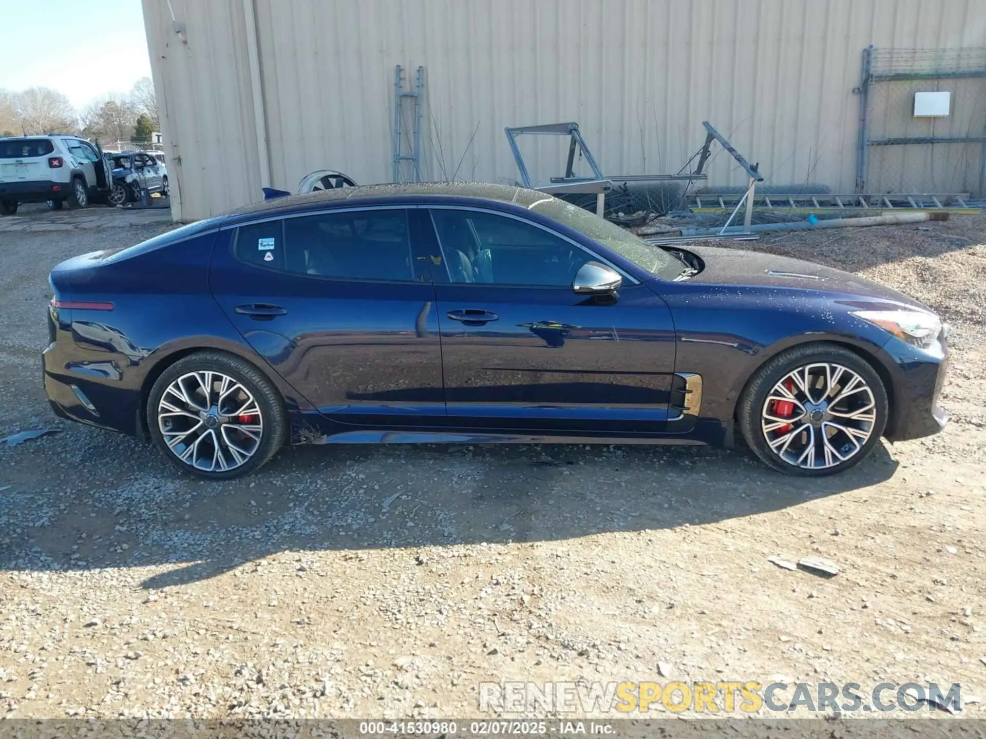 13 fotografías del automóvil dañado KNAE35LC3L6085009 KIA STINGER 2020