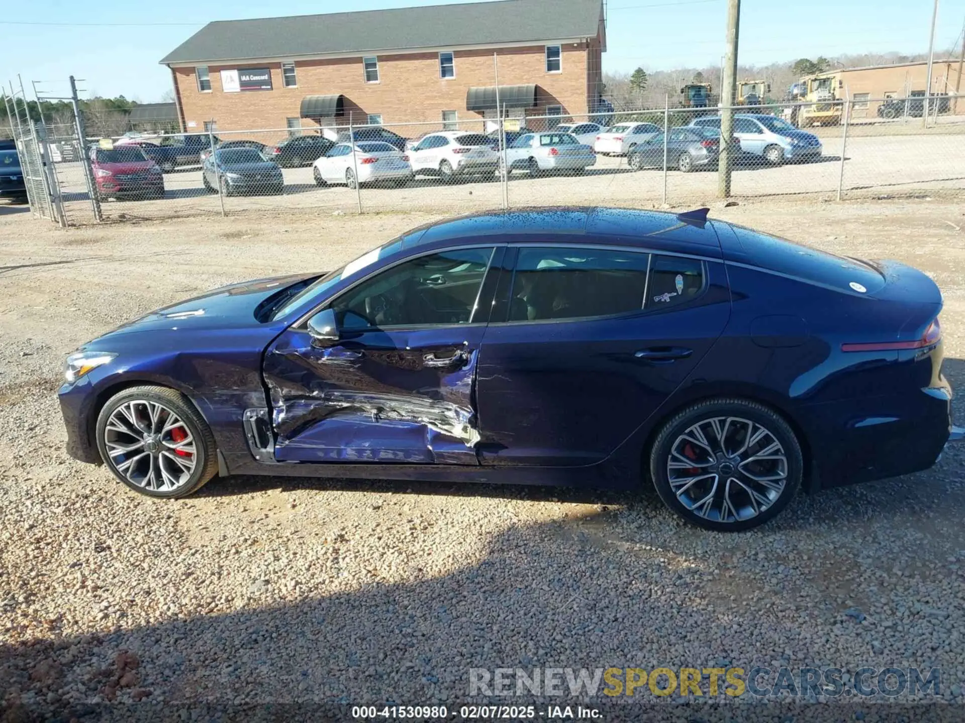 14 fotografías del automóvil dañado KNAE35LC3L6085009 KIA STINGER 2020