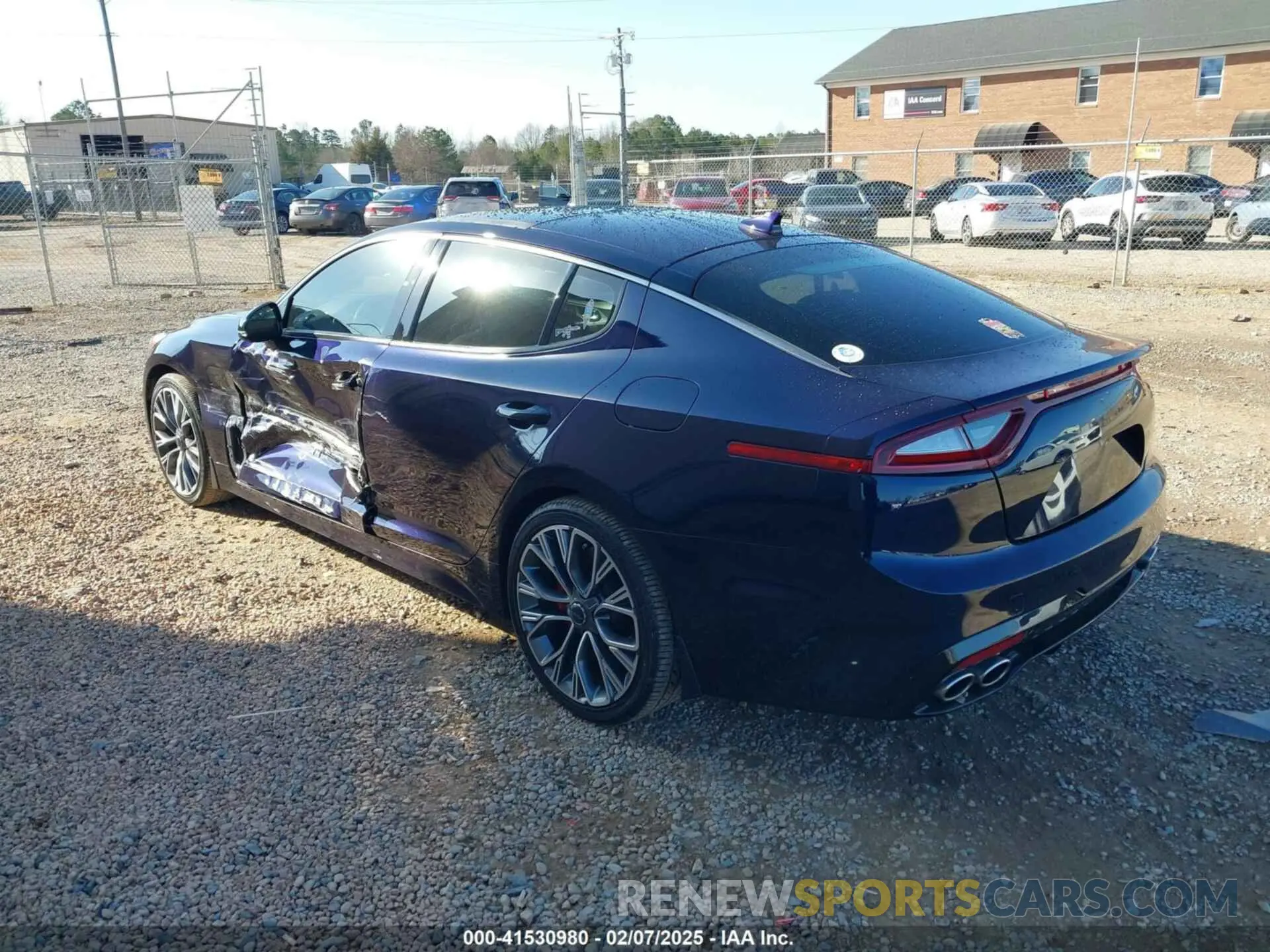 3 fotografías del automóvil dañado KNAE35LC3L6085009 KIA STINGER 2020