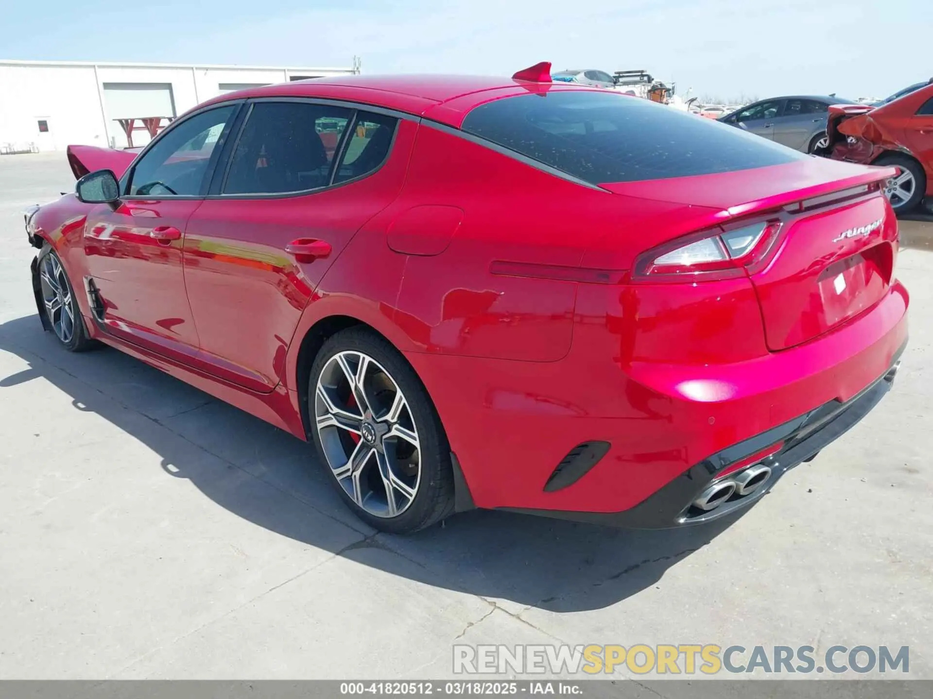 3 fotografías del automóvil dañado KNAE35LC4L6085147 KIA STINGER 2020