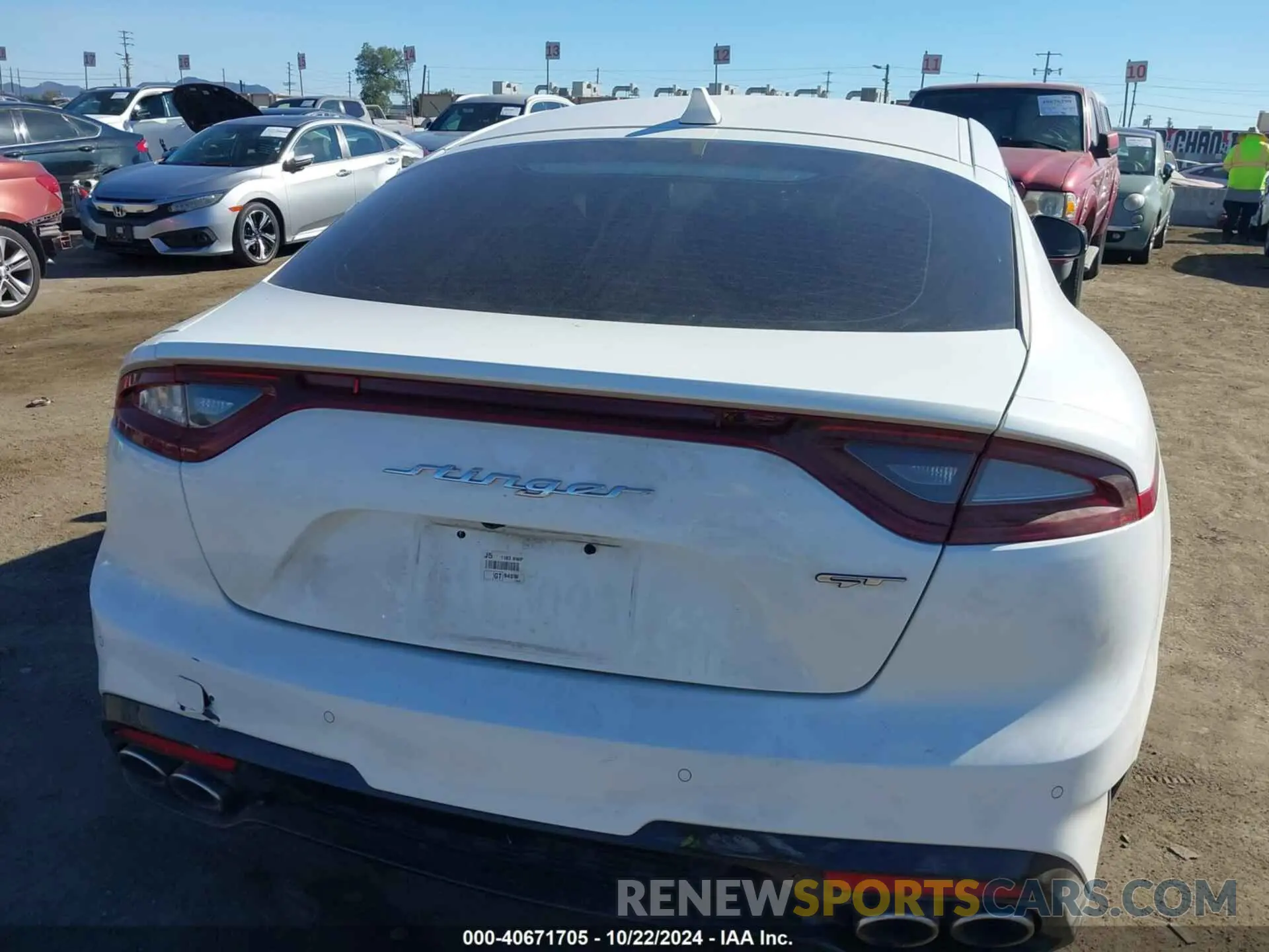 16 fotografías del automóvil dañado KNAE35LC7L6085529 KIA STINGER 2020