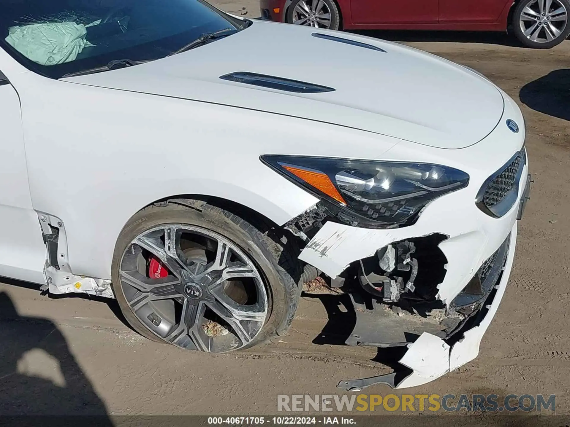 6 fotografías del automóvil dañado KNAE35LC7L6085529 KIA STINGER 2020