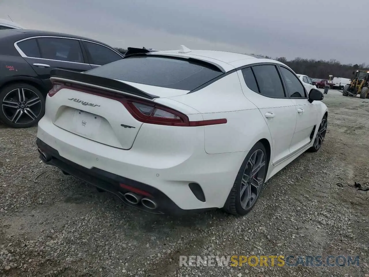 3 fotografías del automóvil dañado KNAE45LC3L6084620 KIA STINGER 2020