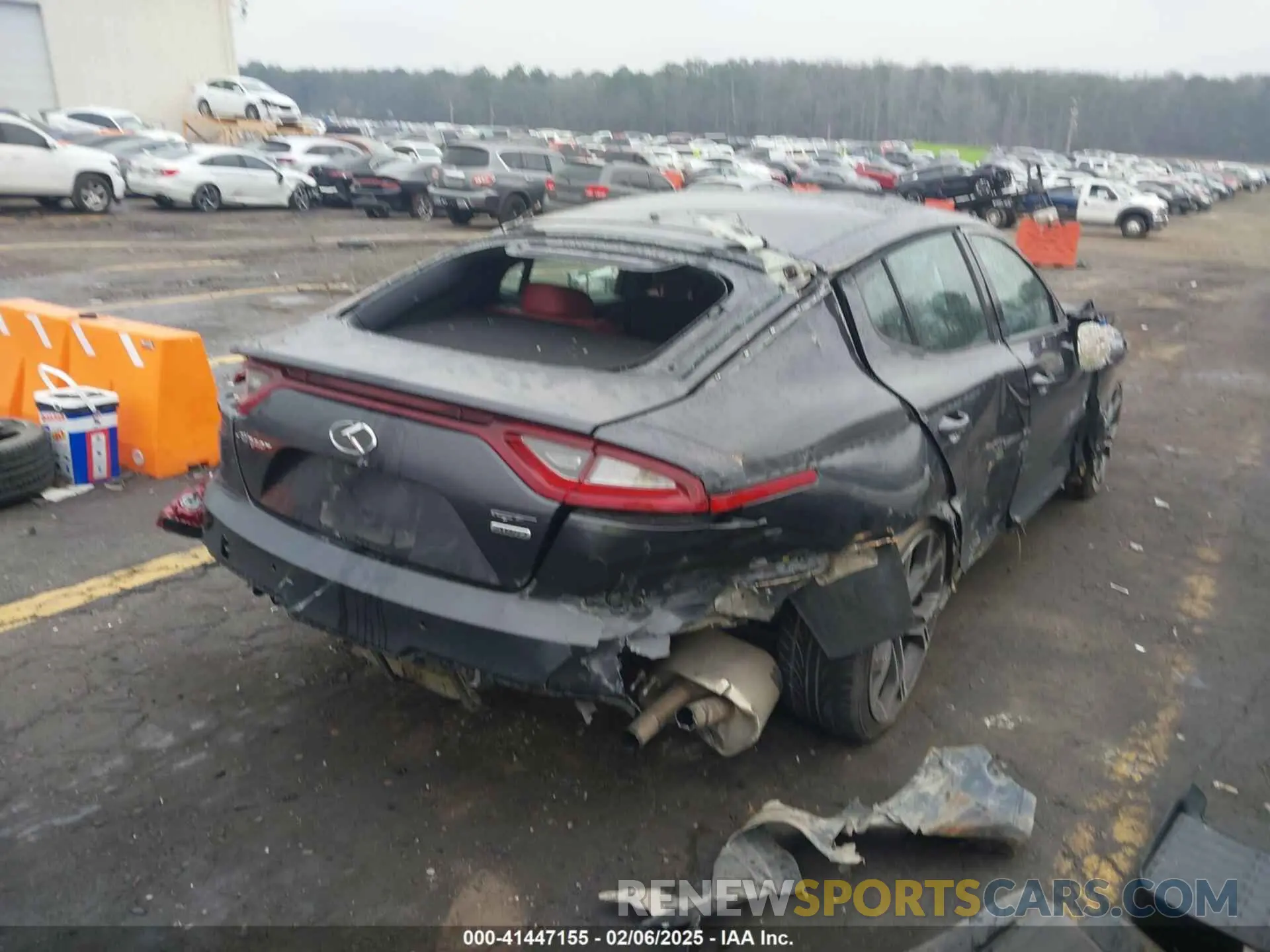 4 fotografías del automóvil dañado KNAE55LCXL6071473 KIA STINGER 2020