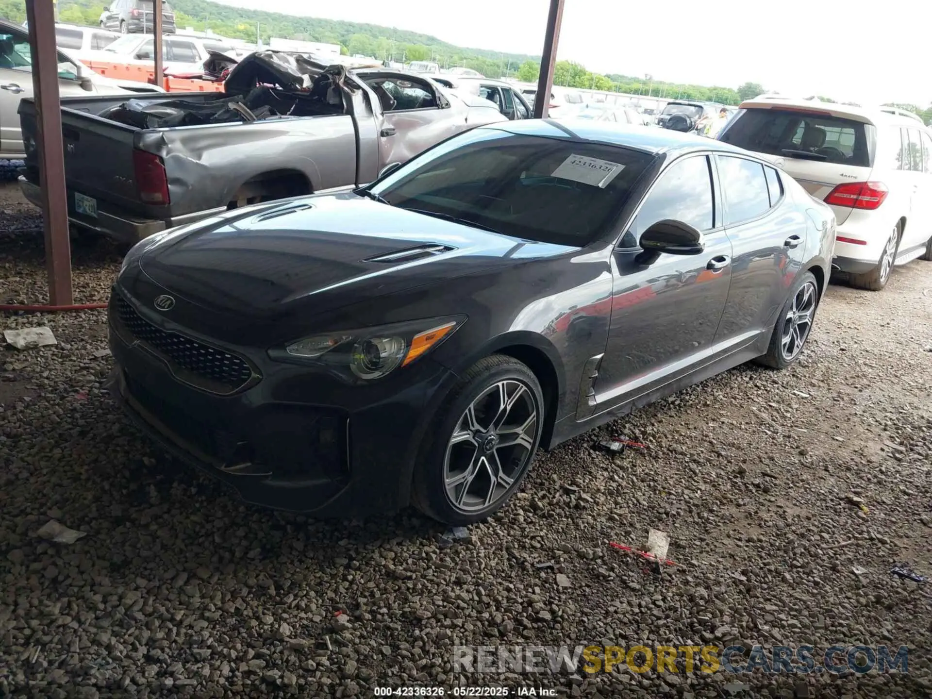 2 fotografías del automóvil dañado KNAE15LA9M6089328 KIA STINGER 2021