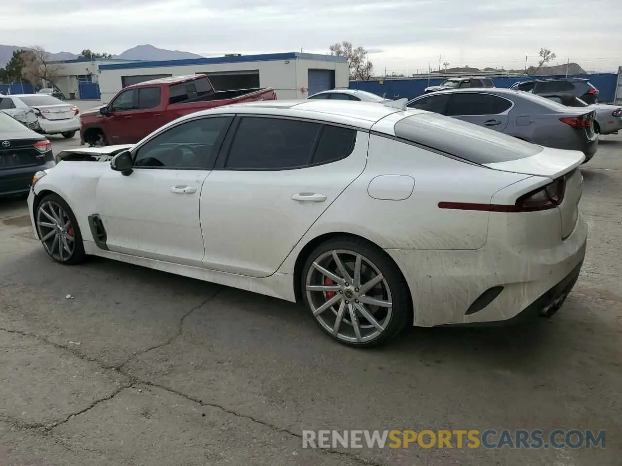 2 fotografías del automóvil dañado KNAE45LC2M6089986 KIA STINGER 2021