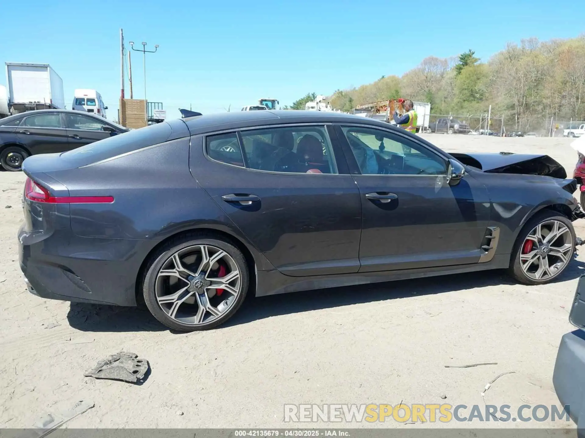 12 fotografías del automóvil dañado KNAE45LC8M6091760 KIA STINGER 2021
