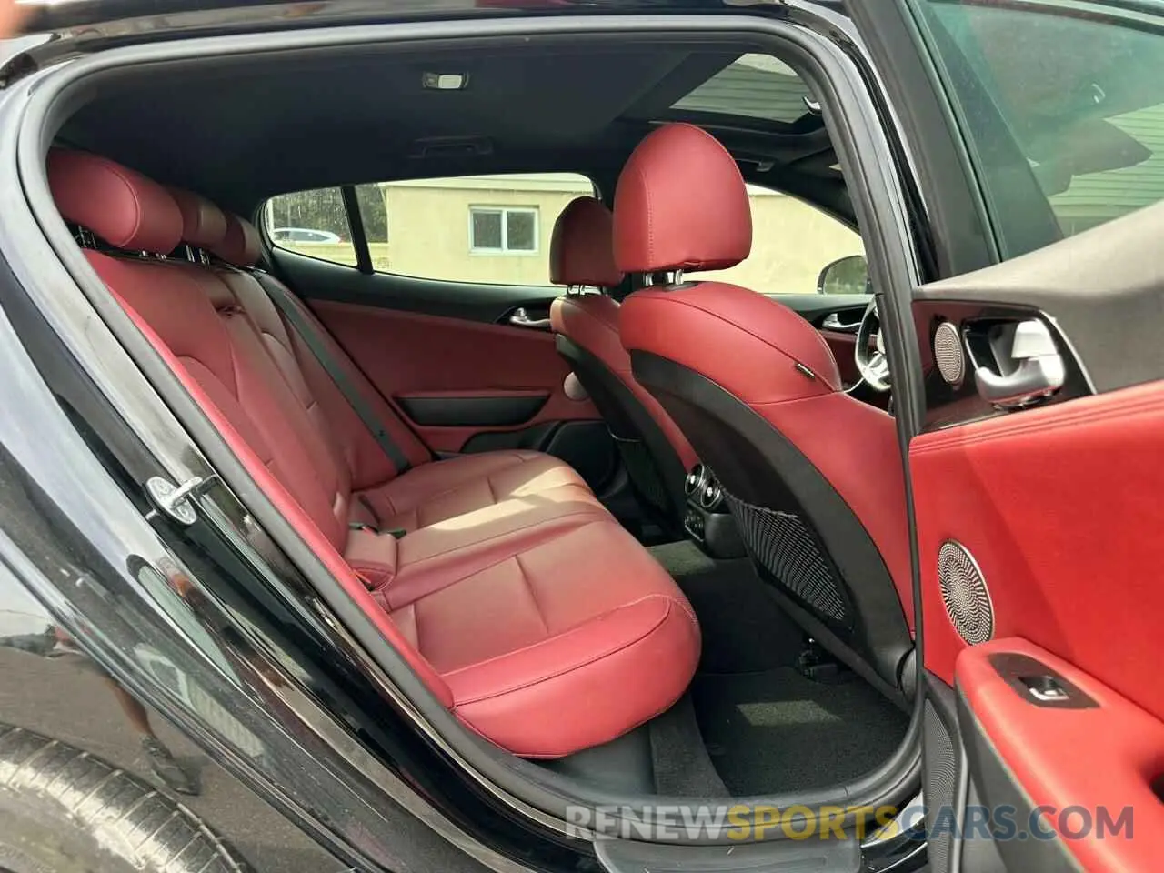 8 fotografías del automóvil dañado KNAE35LD7N6115527 KIA STINGER 2022