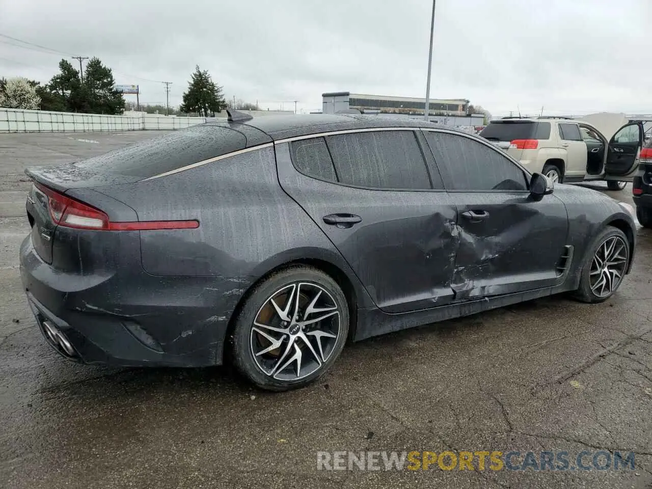 3 fotografías del automóvil dañado KNAE35LD7N6117648 KIA STINGER 2022