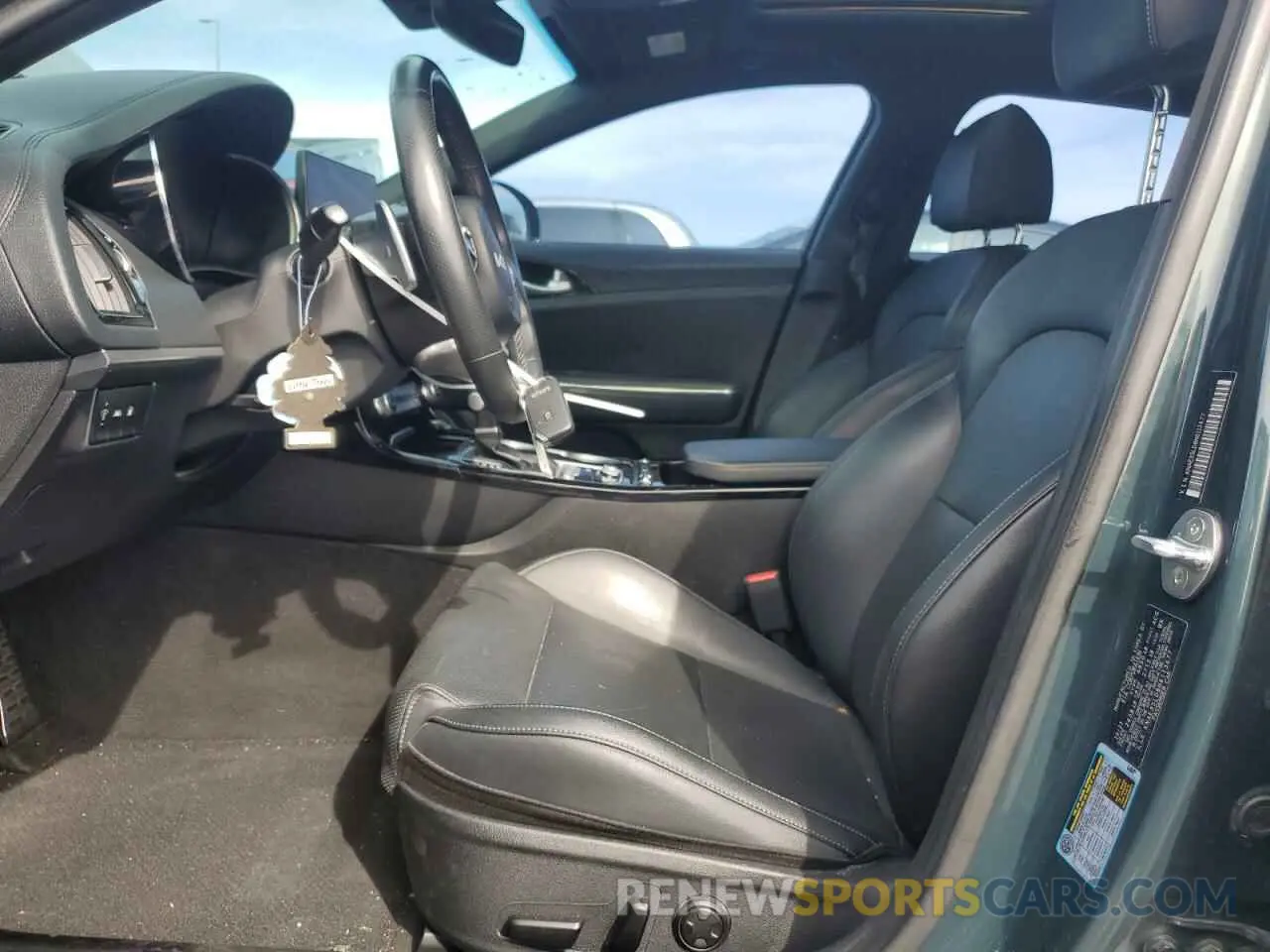 7 fotografías del automóvil dañado KNAE35LD8N6113477 KIA STINGER 2022